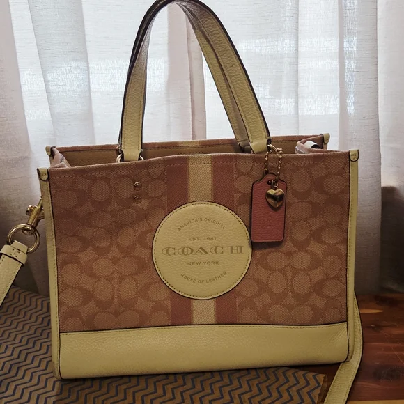 Coach Dempsey carryall in signature pink tote purse - Picture 4 of 16